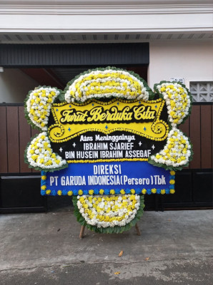 Papan Bunga Duka di Banyu Landas